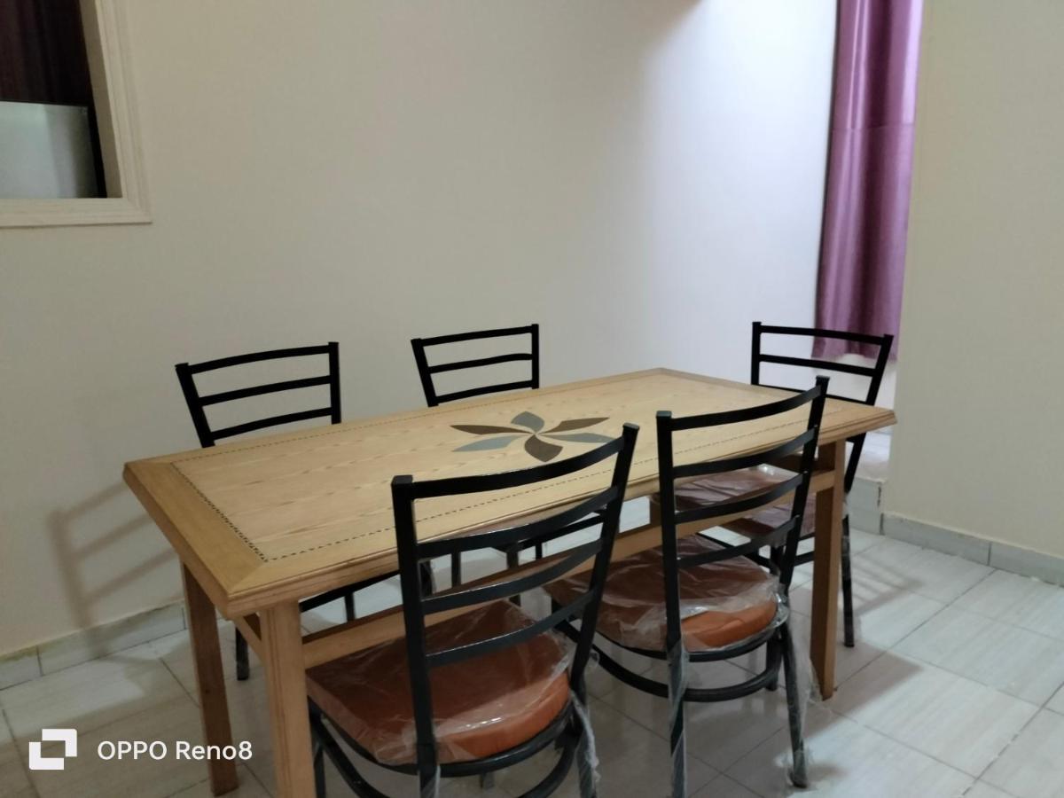 Family Apartment - Next To Abdeen Palace And Museum Caïro Buitenkant foto