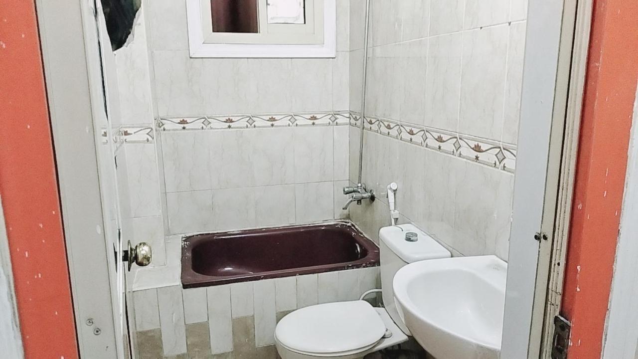 Family Apartment - Next To Abdeen Palace And Museum Caïro Buitenkant foto