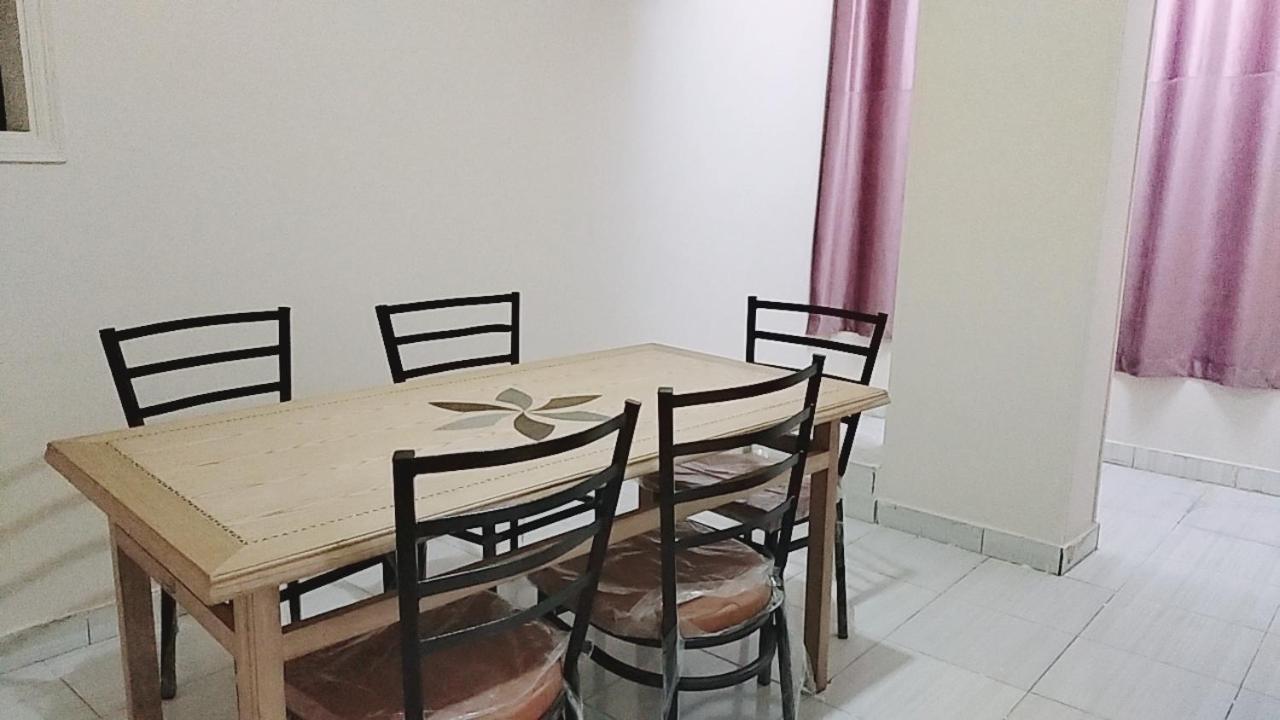 Family Apartment - Next To Abdeen Palace And Museum Caïro Buitenkant foto